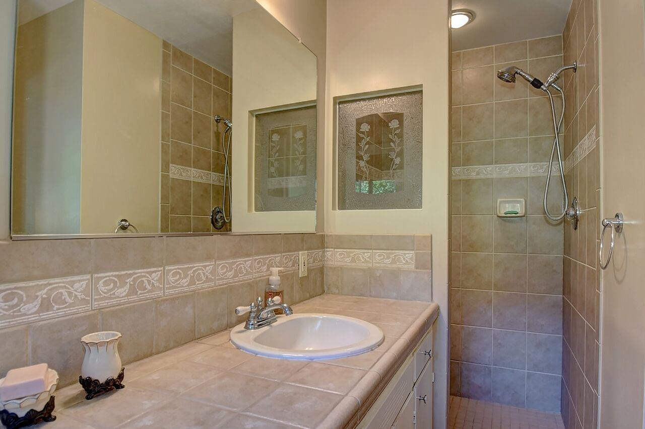 18110 North Meadowbrook Road Colbert, WA 99005 - Photo 11 of 20