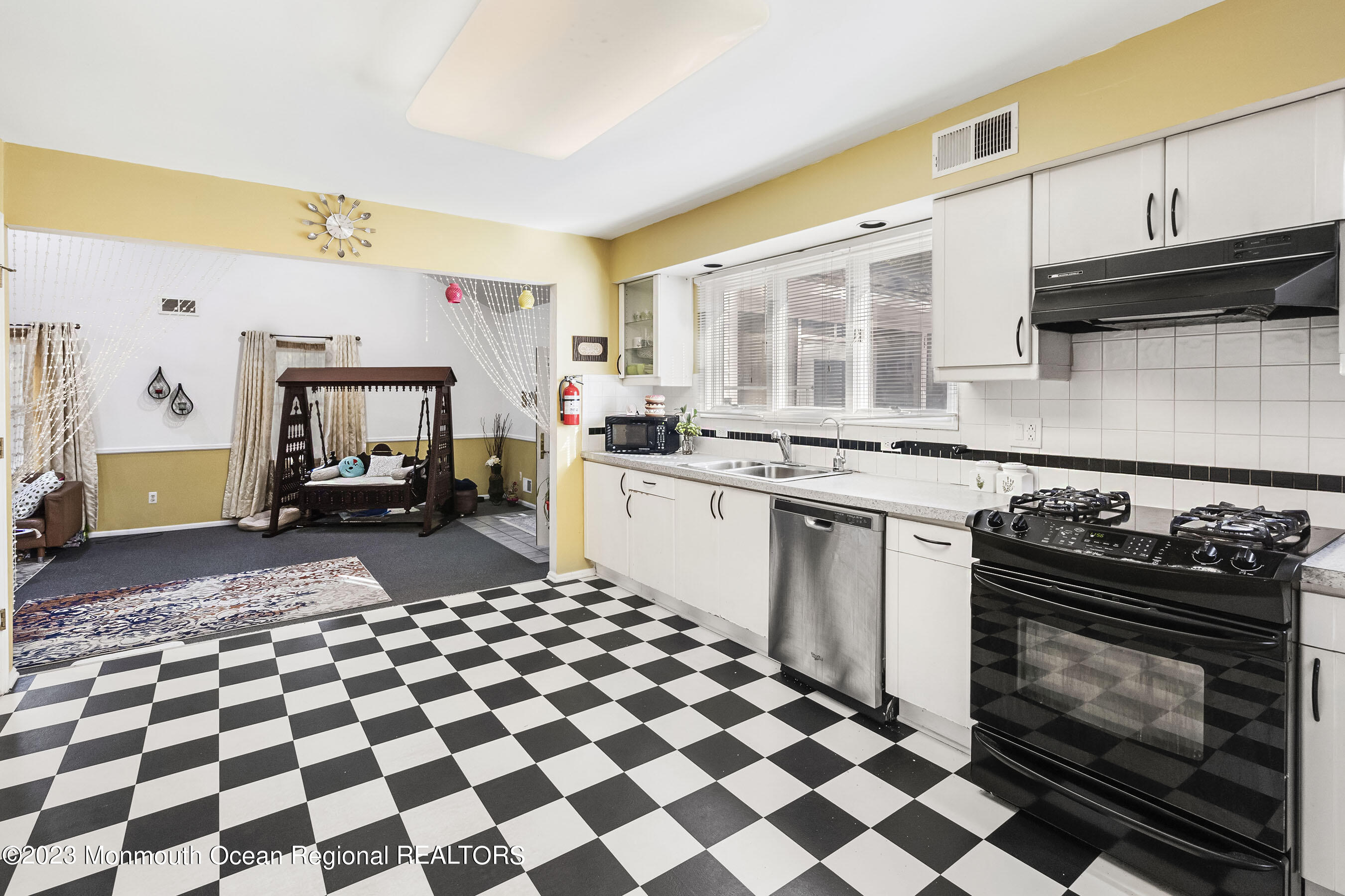 643 Reed Road Jackson, NJ 08527 - Photo 21 of 35 Kitchen 1B