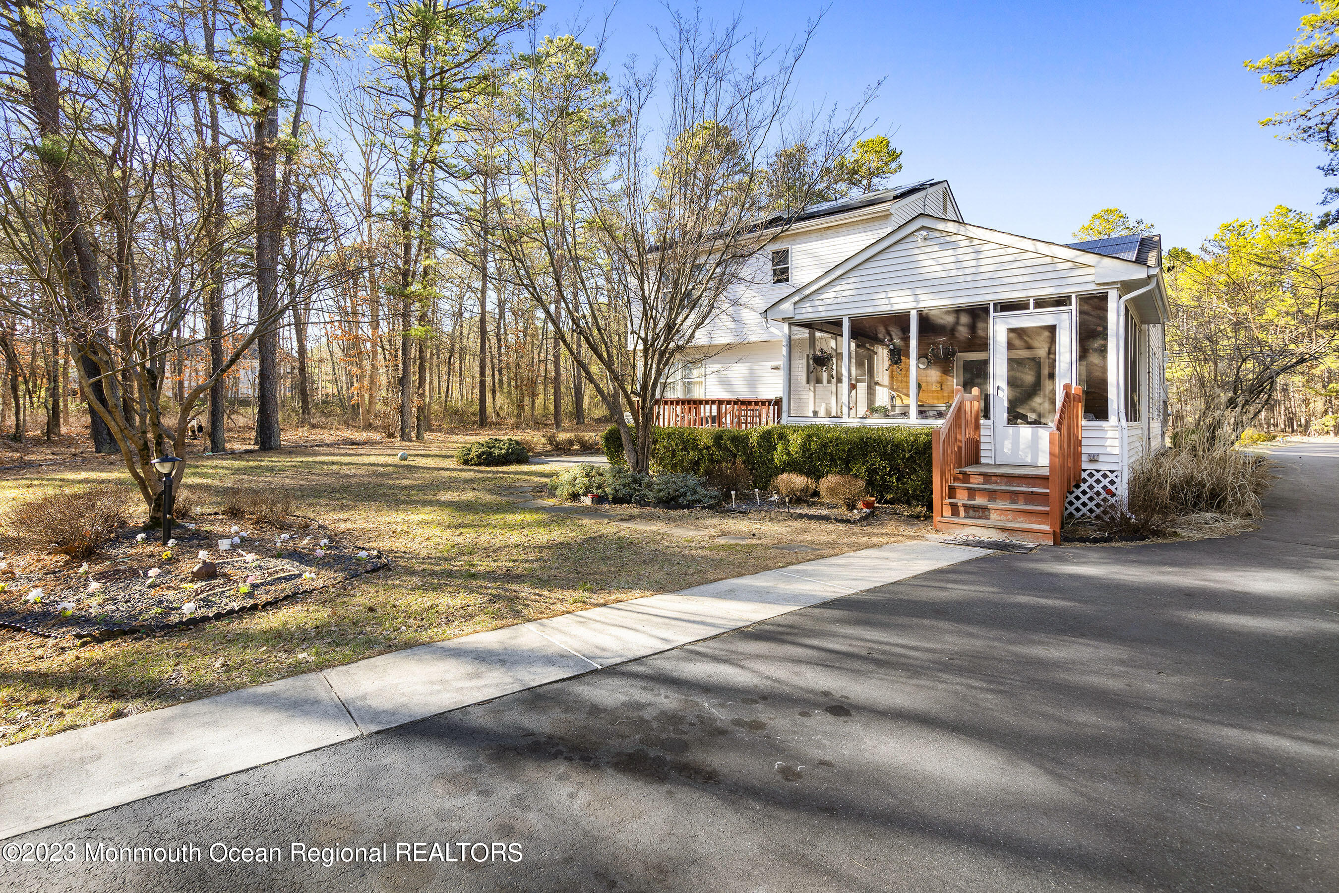 643 Reed Road Jackson, NJ 08527 - Photo 9 of 35 Rear