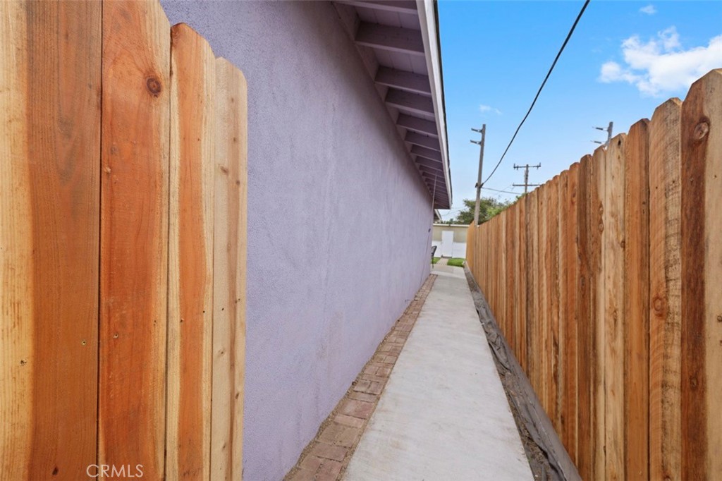 634 South Halcyon Road Arroyo Grande, CA 93420 - Photo 18 of 49 Side entrance: ideal for future ADU access.