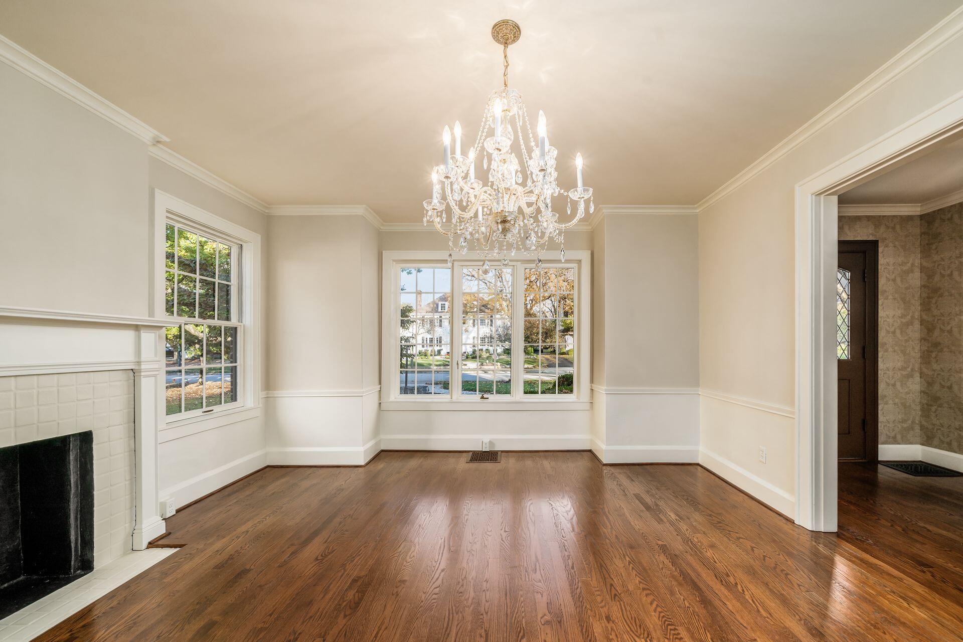 1811 Roxbury Road Columbus, OH 43212 - Photo 5 of 56 Dining room