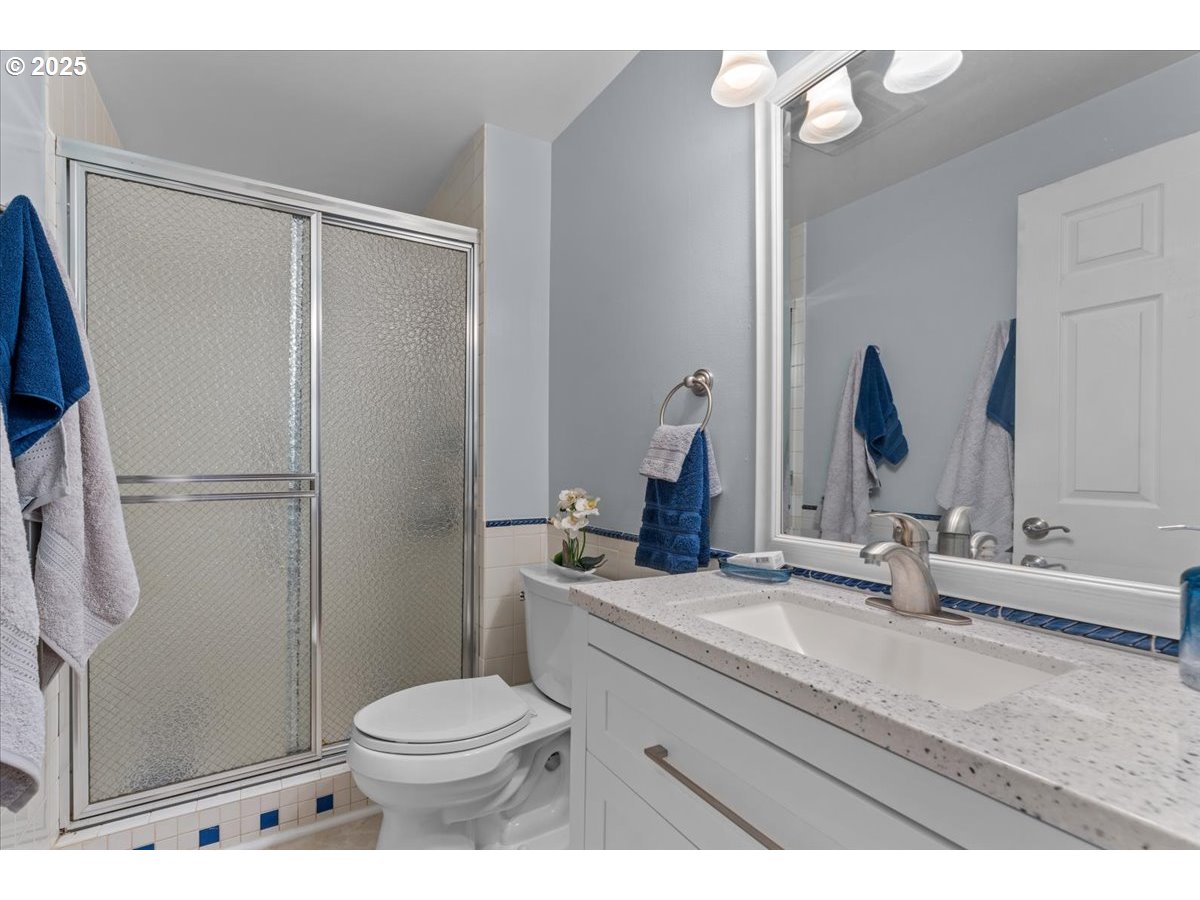 5206 Southwest Barclay Court Beaverton, OR 97005 - Photo 12 of 28 Bathroom, Attached