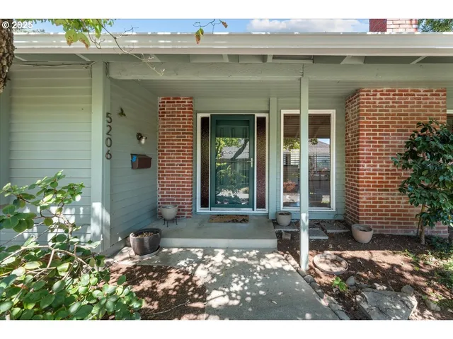 $350,000 | 5206 Southwest Barclay Court, Beaverton, OR 97005