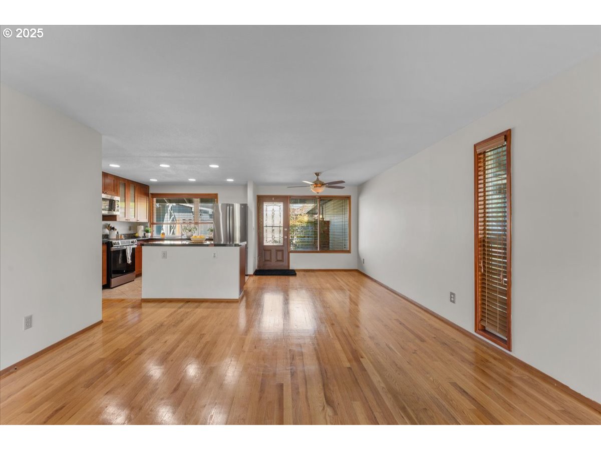5206 Southwest Barclay Court Beaverton, OR 97005 - Photo 7 of 28 Kitchen/Living Room