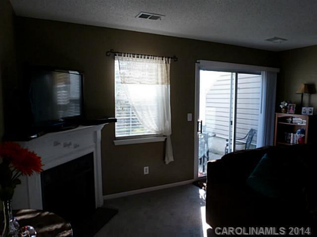 8154 Rudolph Road, Unit L2303 Charlotte, NC 28216 - Photo 4 of 12