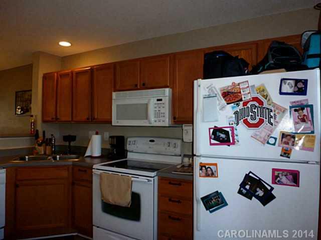 8154 Rudolph Road, Unit L2303 Charlotte, NC 28216 - Photo 7 of 12