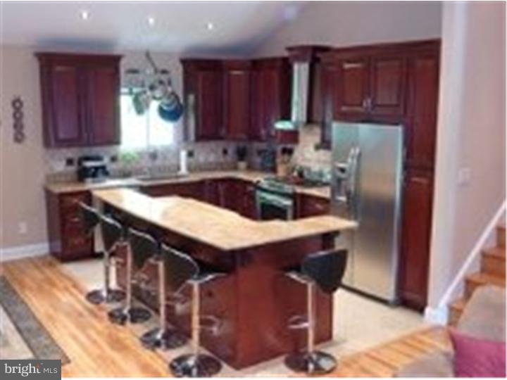 1144 Oak Leaf Lane Warminster, PA 18974 - Photo 2 of 10 Gallery Image 2