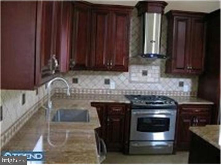 1144 Oak Leaf Lane Warminster, PA 18974 - Photo 3 of 10 Gallery Image 3