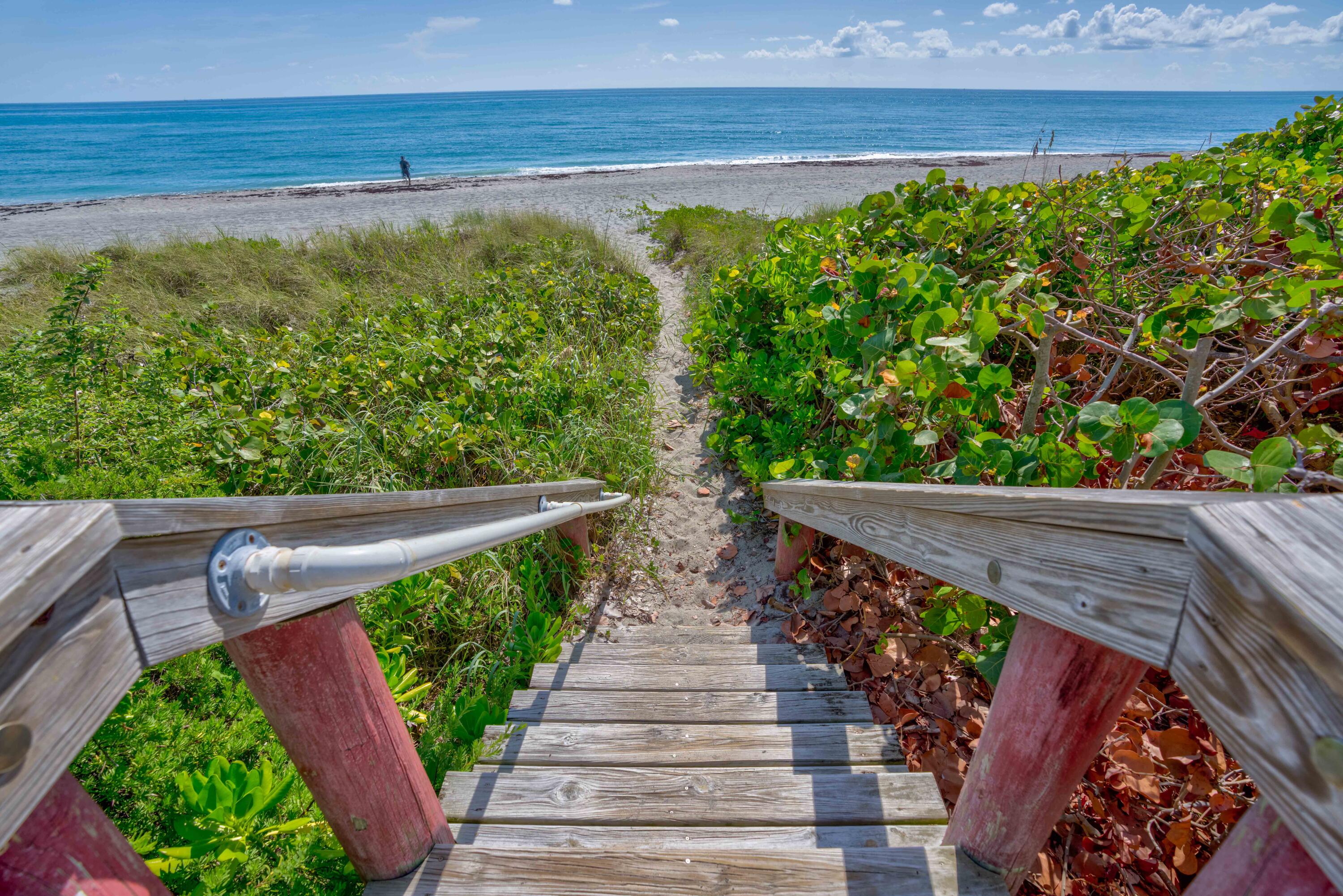 630 Ocean Drive, Unit 302 Juno Beach, FL 33408 - Photo 37 of 40