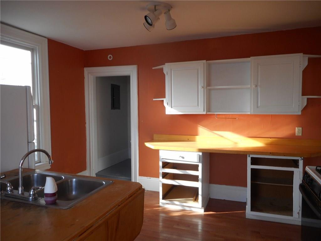 9 Lincoln Street Boothbay, ME 04544 - Photo 9 of 23 Photo