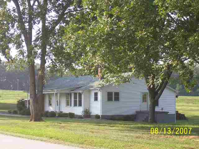 241 Phillip Lear Road Westminster, SC 29693 - Photo 1 of 9 Gallery Image 1