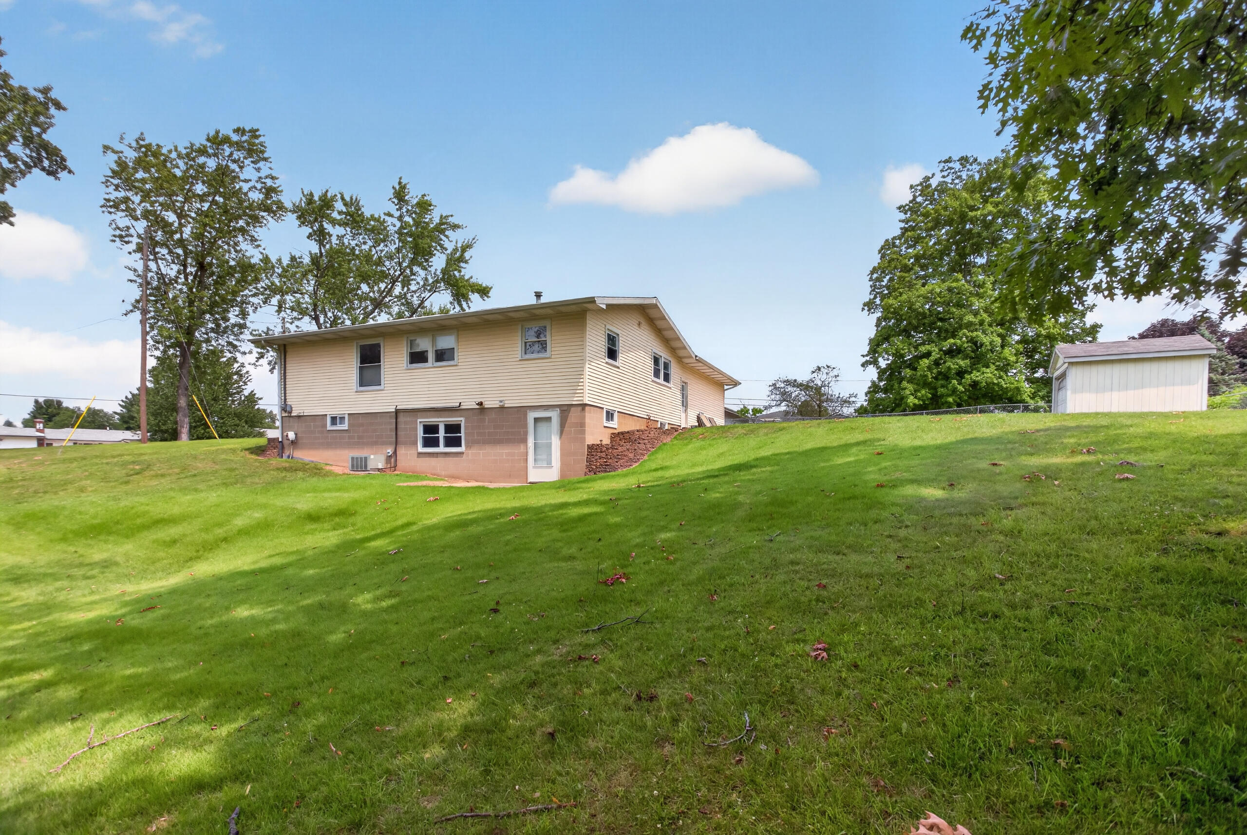 1617 Duguid Road Jackson, MI 49203 - Photo 43 of 46 IMG_4780