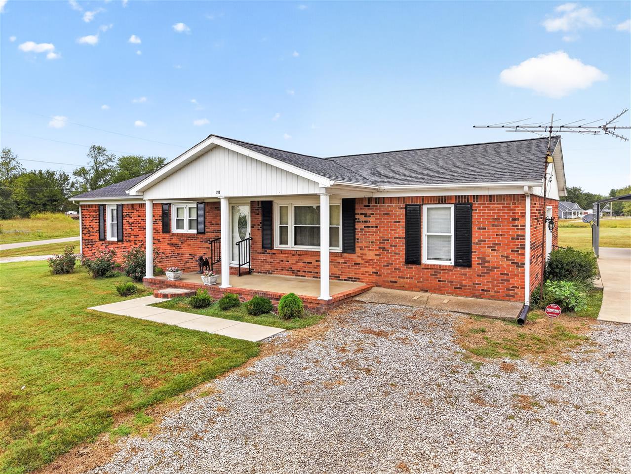 260 Heltsley Road Lewisburg, KY 42256 - Photo 3 of 32 Gallery Image 3