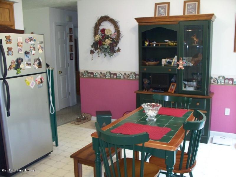 81 Lcpl Hanson Road Buffalo, KY 42716 - Photo 11 of 17 kitchen 3