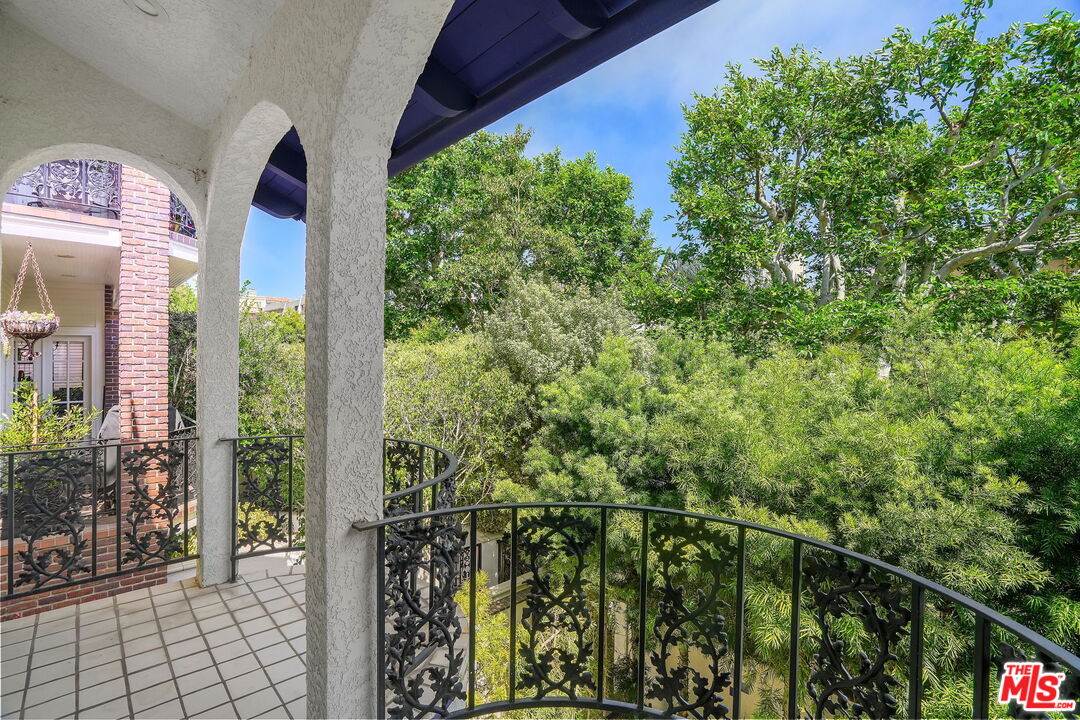 131 Reef Mall Marina del Rey, CA 90292 - Photo 21 of 43 a view of a garden from a window