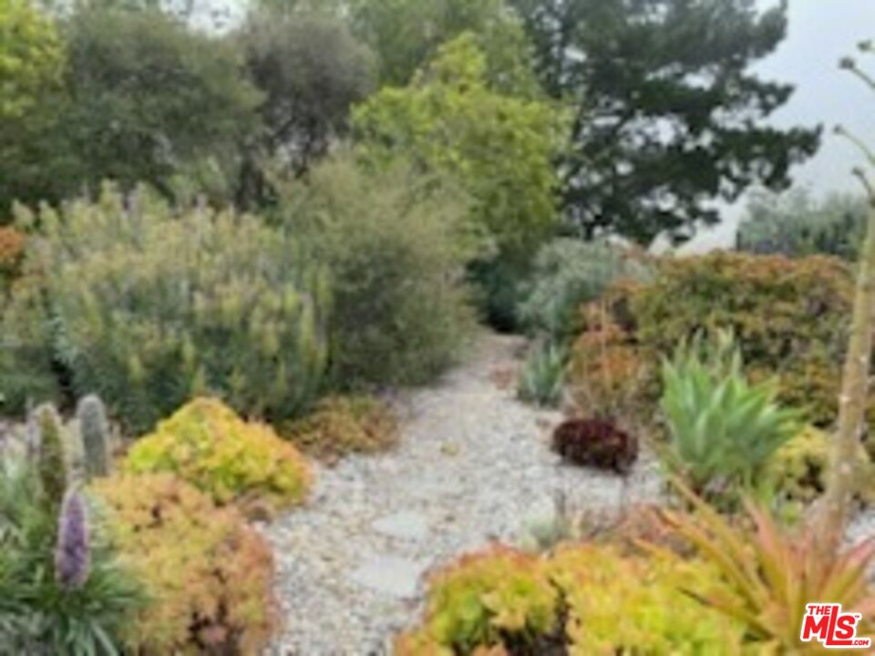 9402 Houston Road Malibu, CA 90265 - Photo 35 of 45