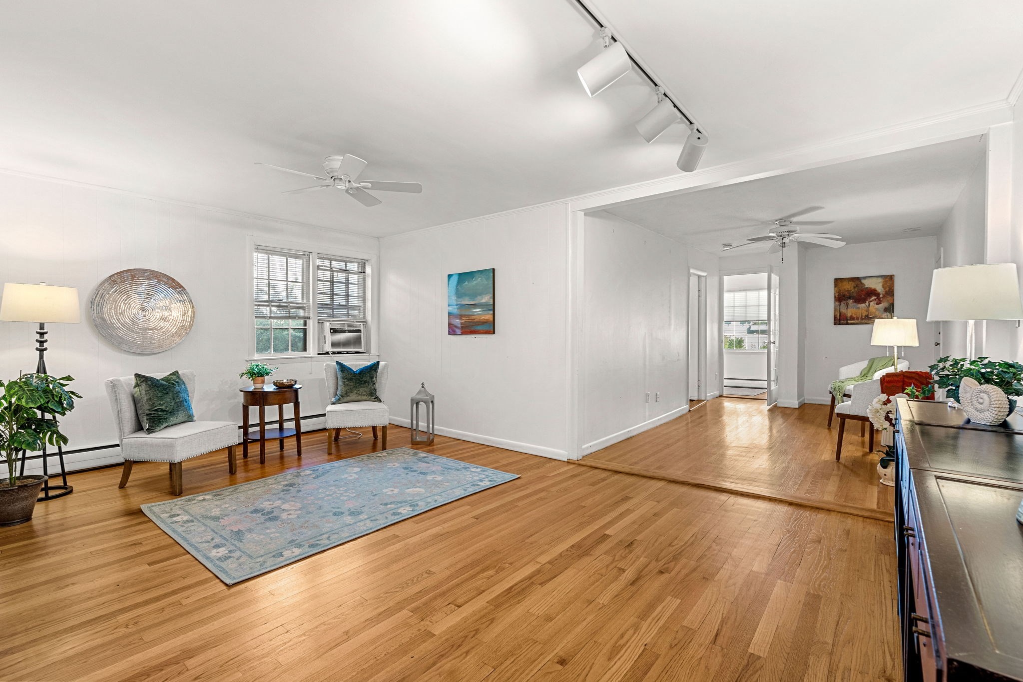 26 Summer Street, Unit 5 Marblehead, MA 01945 - Photo 4 of 21 Gallery Image 4