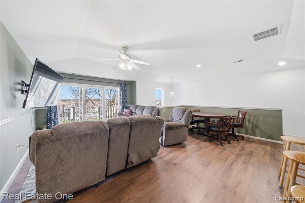 4113 Hampton Ridge Boulevard Howell, MI 48843 - Photo 5 of 28