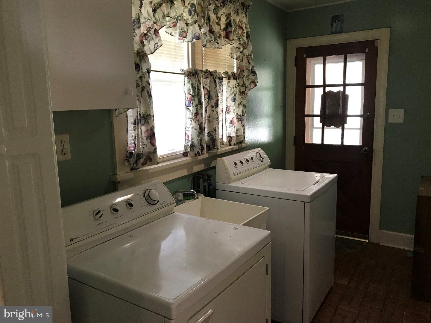 2000 Welsh Road Philadelphia, PA 19115 - Photo 9 of 23 Laundry Room