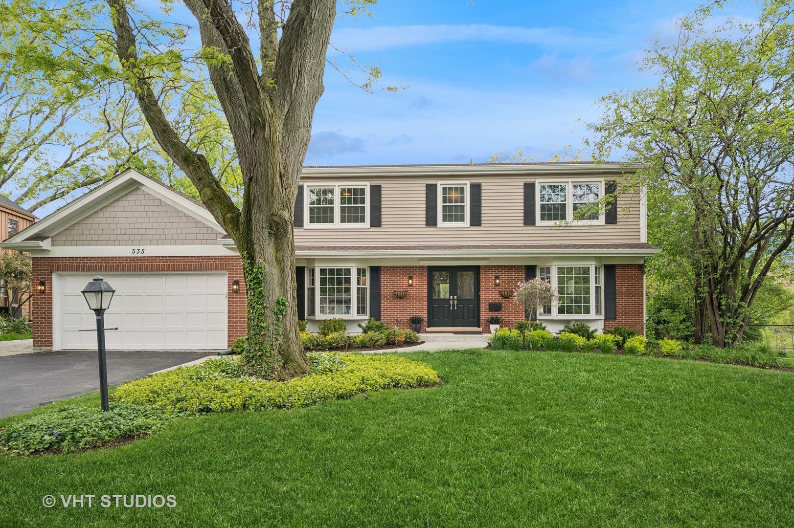 535 Shannon Road Deerfield, IL 60015 - Photo 2 of 52 Gallery Image 2