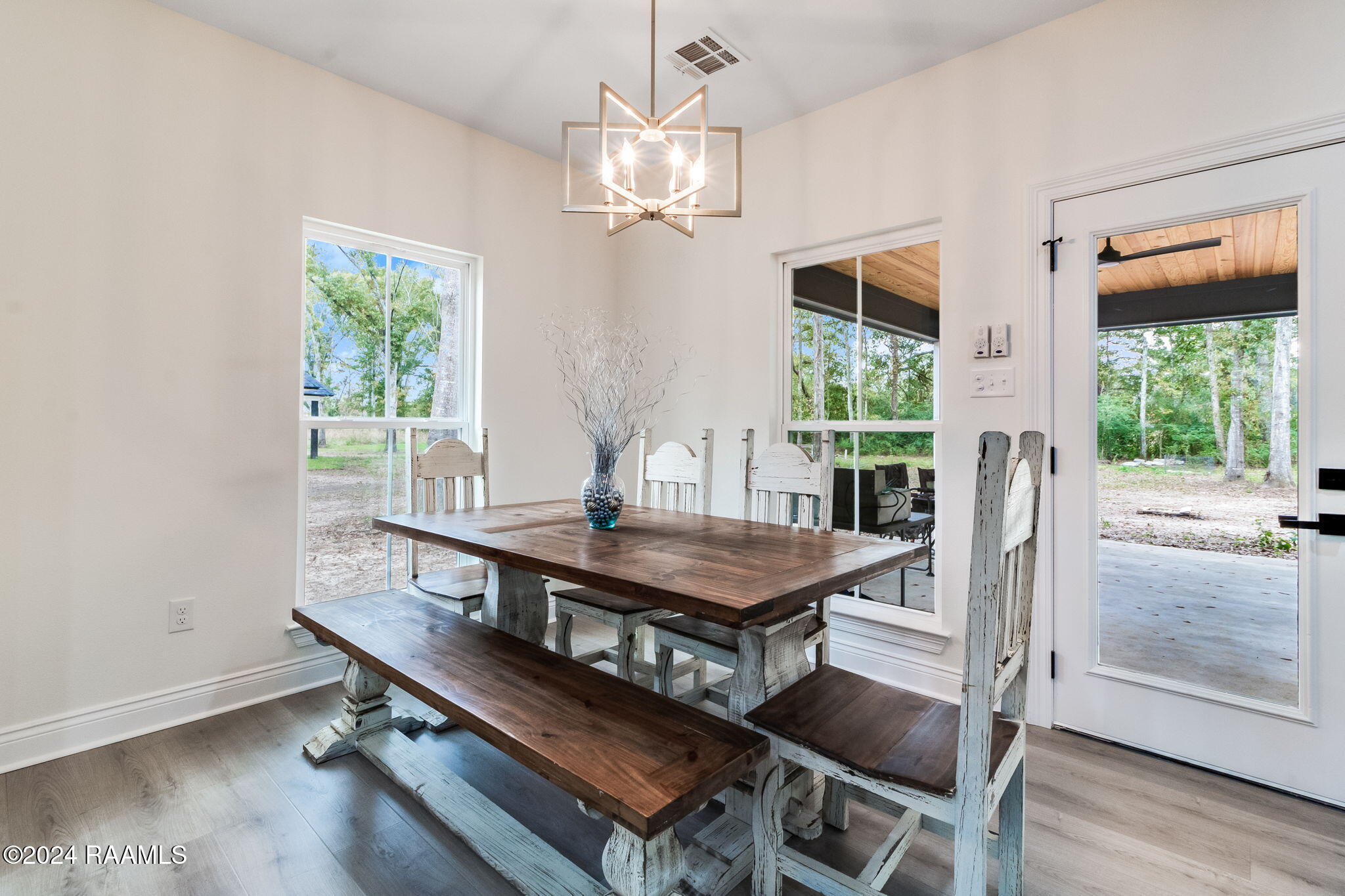 8-web-or-mls-724 Kilchrist Rd-7