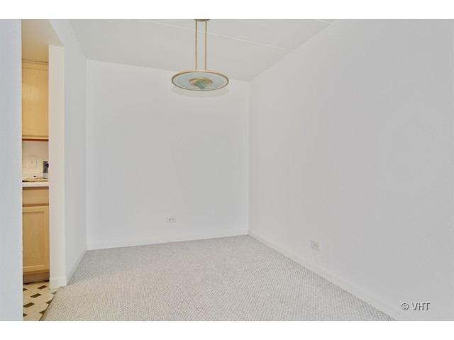 1 Renaissance Place, Unit 914 Palatine, IL 60067 - Photo 6 of 10