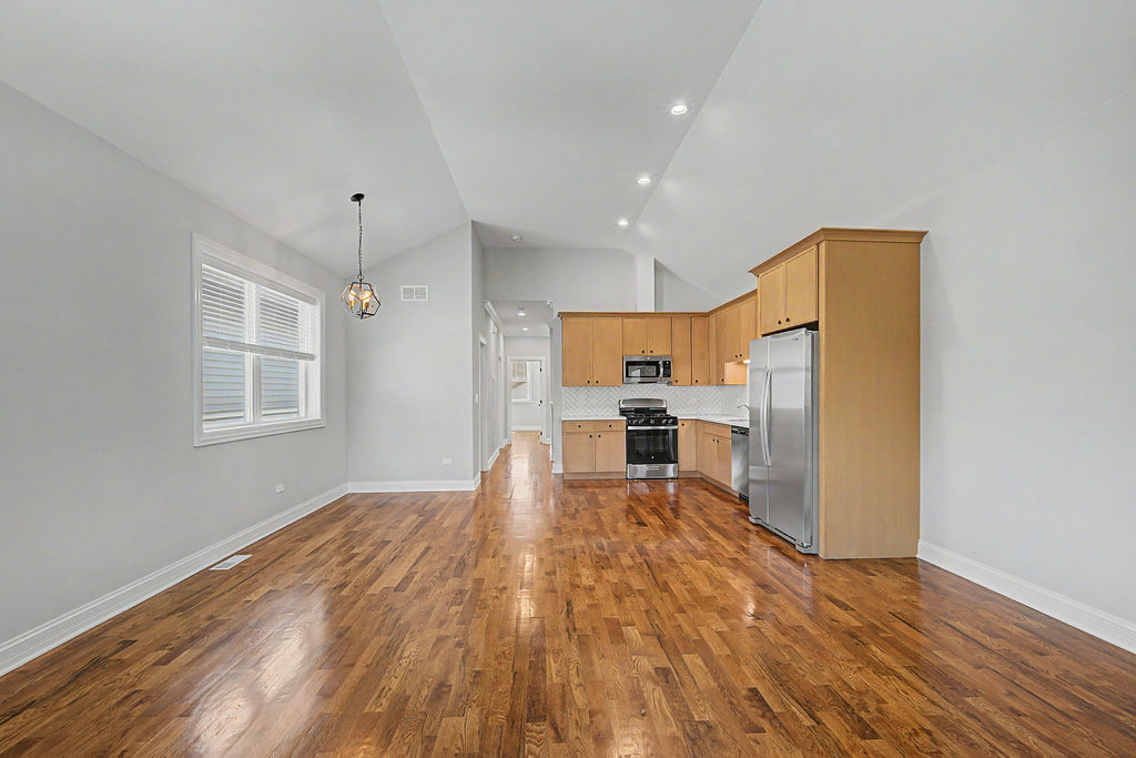 555 North Springfield Avenue Chicago, IL 60624 - Photo 8 of 32