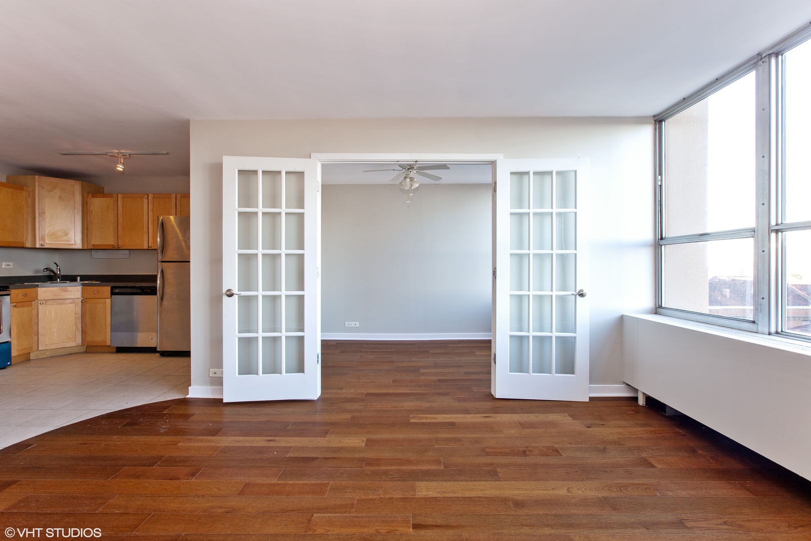 655 West Irving Park Road, Unit 704 Chicago, IL 60613 - Photo 8 of 25