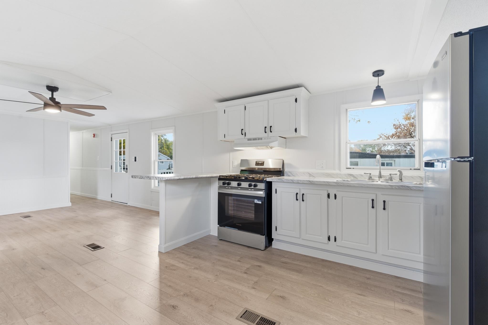 41 Longmeadow Drive Concord, NH 03301 - Photo 14 of 32