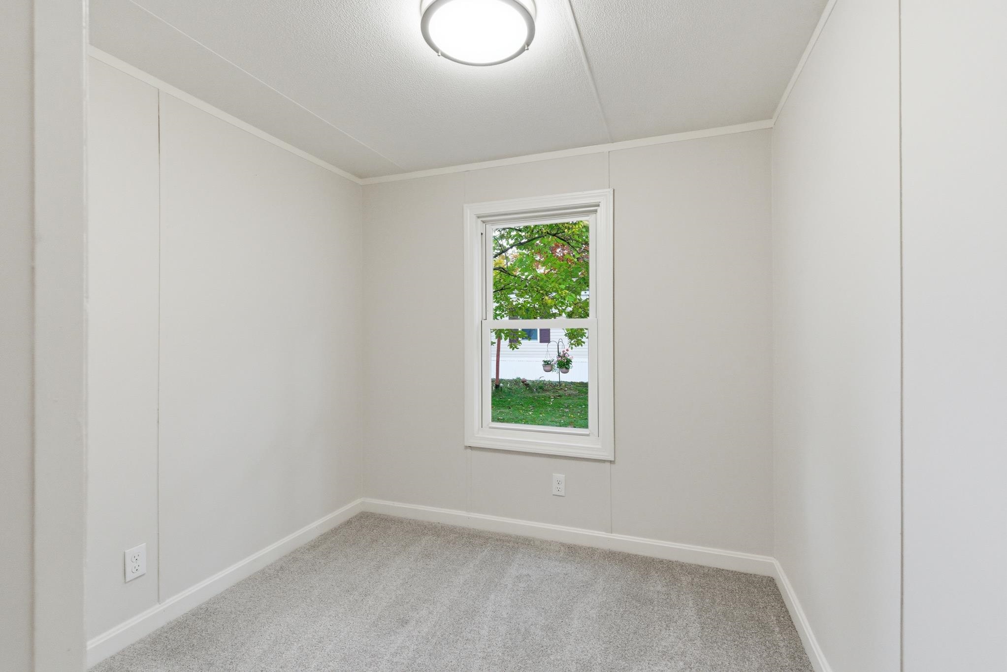 41 Longmeadow Drive Concord, NH 03301 - Photo 16 of 32