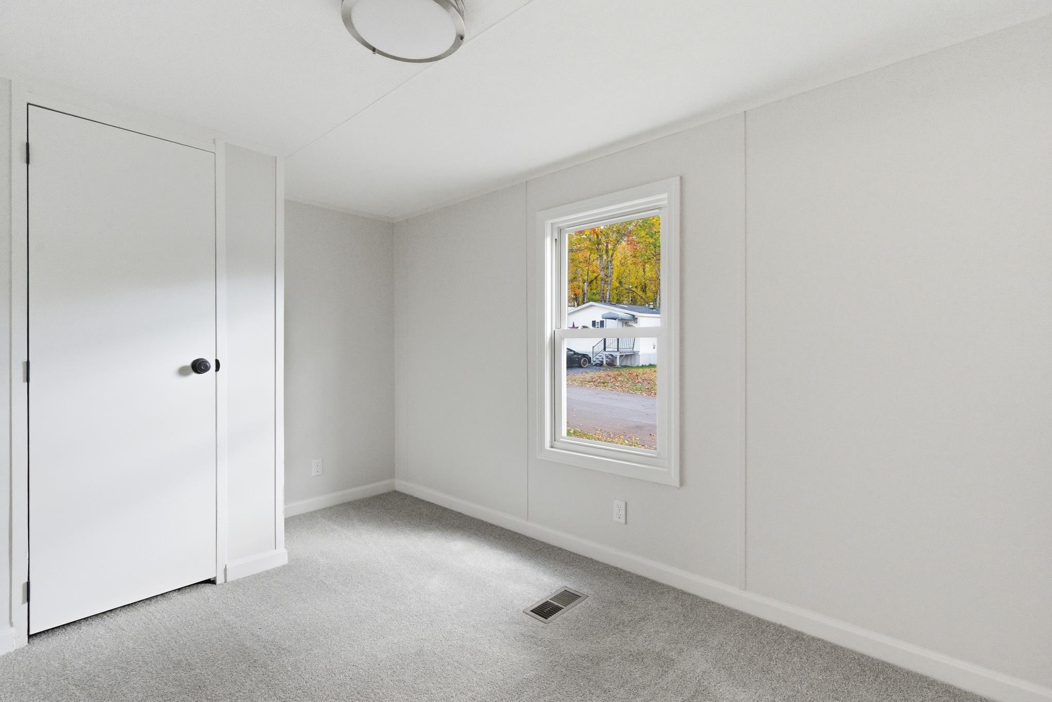 41 Longmeadow Drive Concord, NH 03301 - Photo 17 of 32