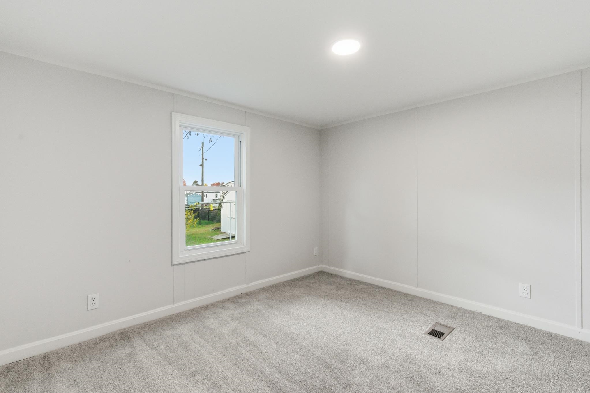 41 Longmeadow Drive Concord, NH 03301 - Photo 26 of 32