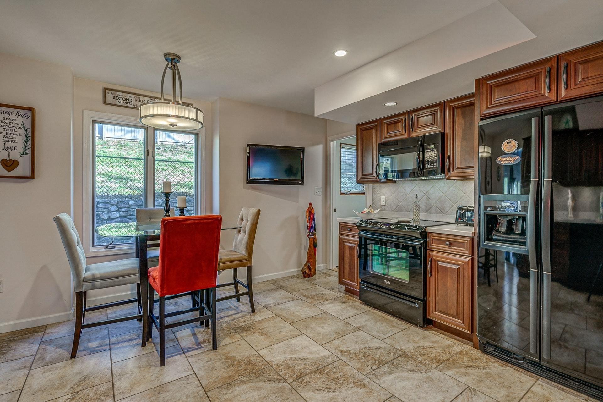 708 Beech Road Salem, VA 24153 - Photo 15 of 44 013-334589-708 Beech Road 013_8462958