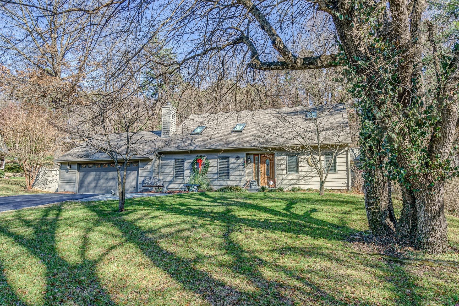 708 Beech Road Salem, VA 24153 - Photo 3 of 44 003-334589-708 Beech Road 003_8462948