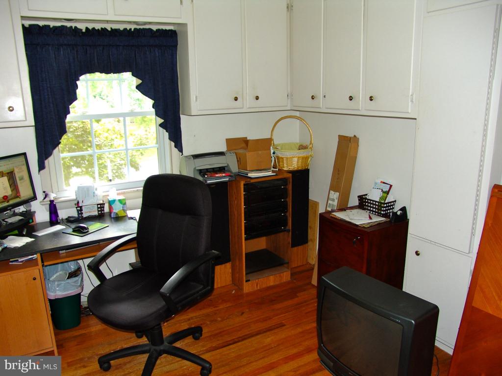 2318 Beacon Hill Road Lancaster, PA 17601 - Photo 8 of 14 Gallery Image 8