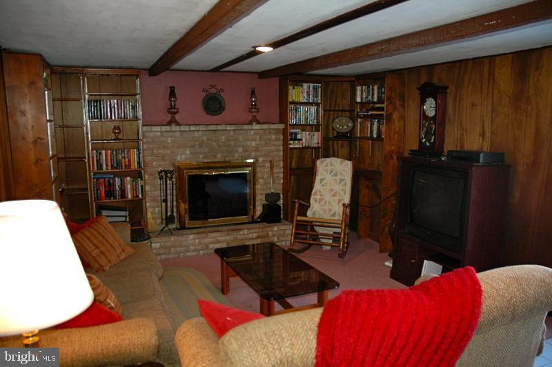 2318 Beacon Hill Road Lancaster, PA 17601 - Photo 10 of 14 Gallery Image 10