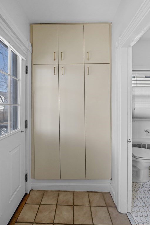 6 8 1/2 Devon Avenue, Unit 2 Beverly, MA 01915 - Photo 12 of 20 a view of an empty room