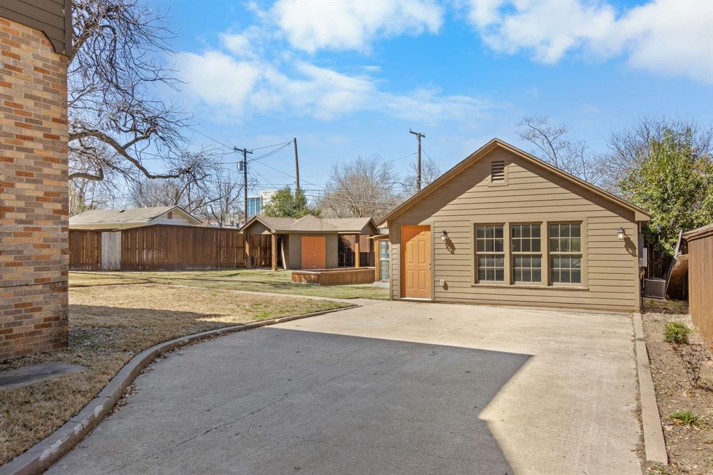 2815 Cumberland Avenue Waco, TX 76708 - Photo 31 of 40 a front view of a house with a yard
