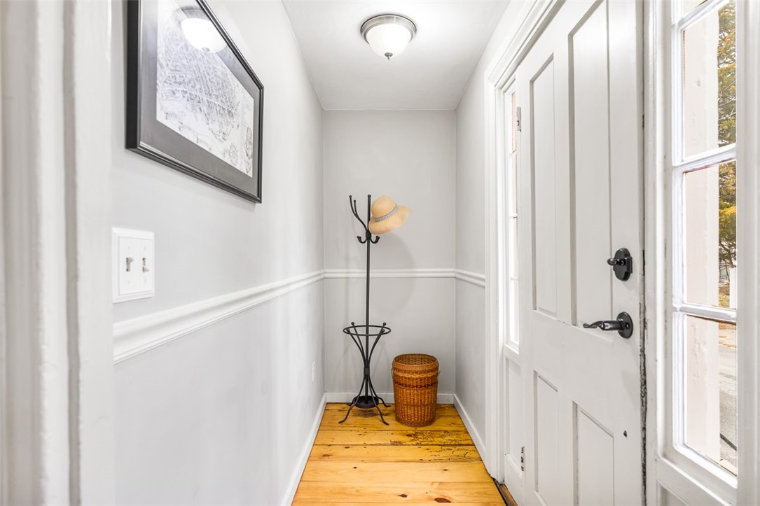 34 Wheaton Street Warren, RI 02885 - Photo 6 of 49