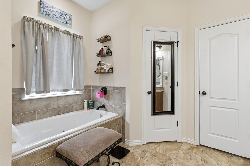 107 Blue Ribbon Trail Weatherford, TX 76087 - Photo 18 of 27