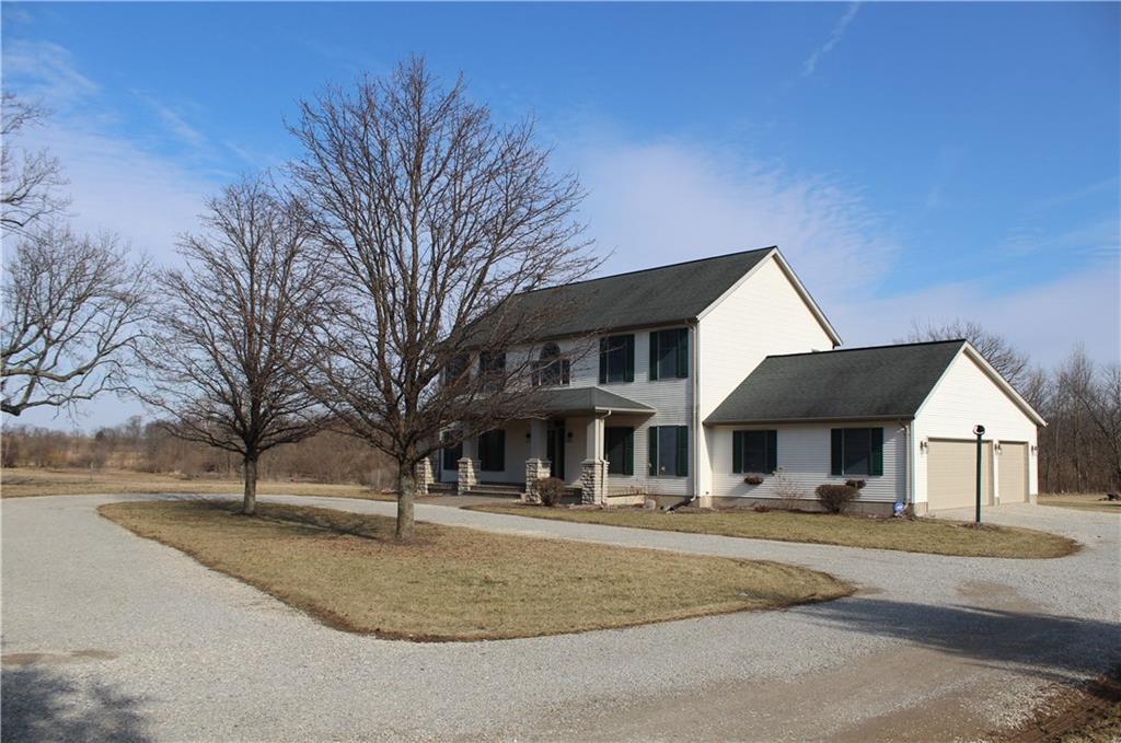 2705 Rudy Troy, OH 45373 - Photo 2 of 31