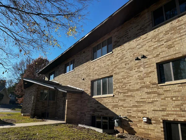 $1,350,000 | 480 8th Street, Red Wing, MN 55066