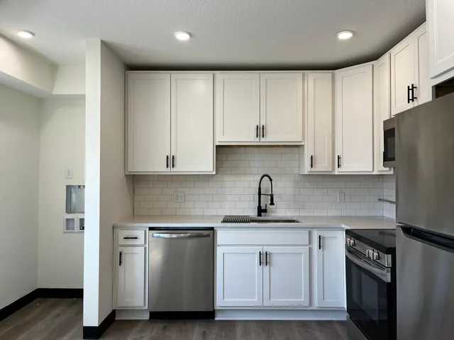 $1,350,000 | 480 8th Street, Red Wing, MN 55066