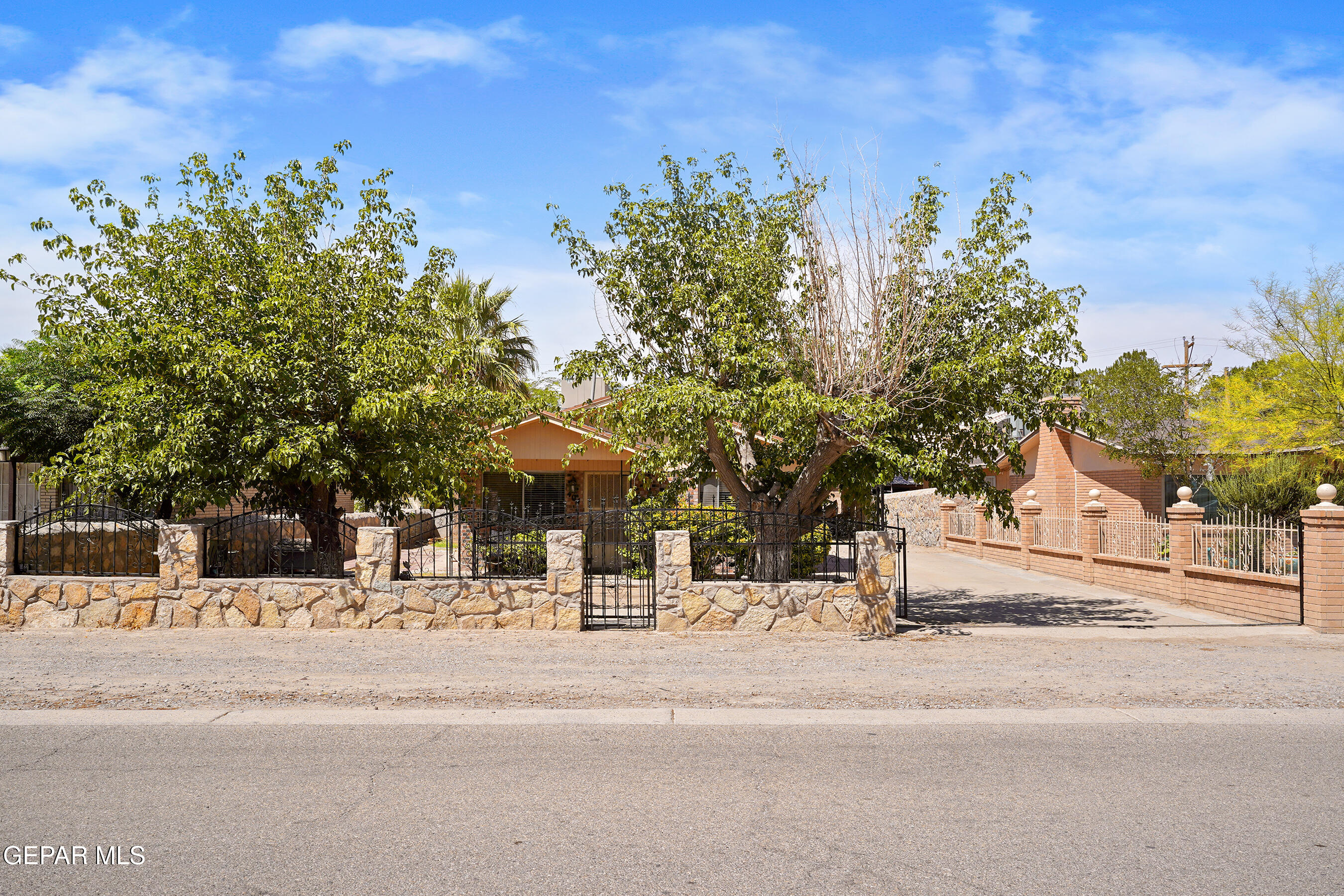 404 Northeast H Avenue Fabens, TX 79838 - Photo 1 of 30 DSC05558