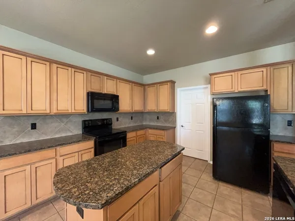 $2,550 | 9850 Gazelle Ford, San Antonio, TX 78251