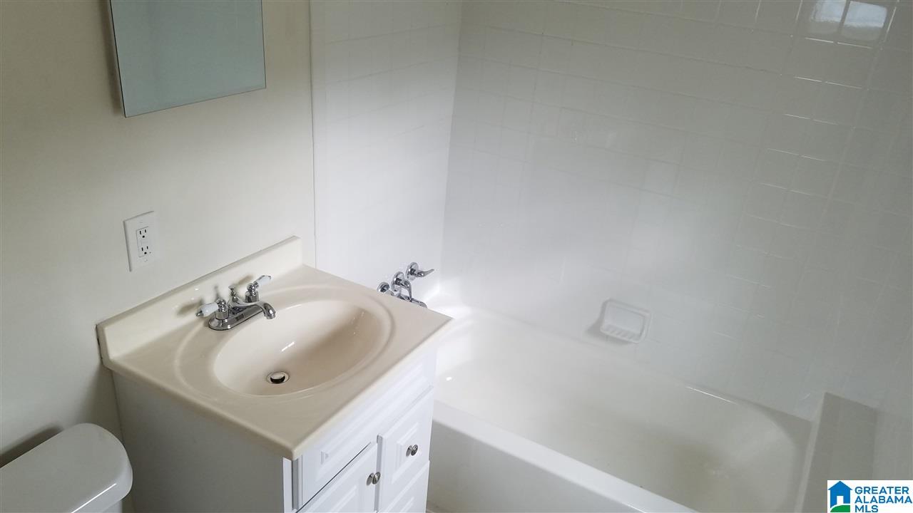 809 Ave I Bessemer, AL 35020 - Photo 9 of 11