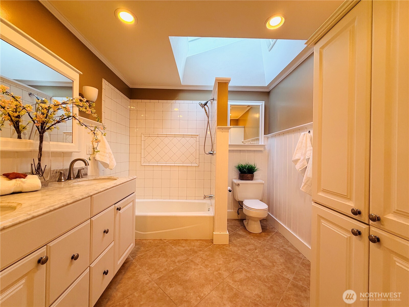 10509 Northeast 197th Street Bothell, WA 98011 - Photo 18 of 34 Gallery Image 18