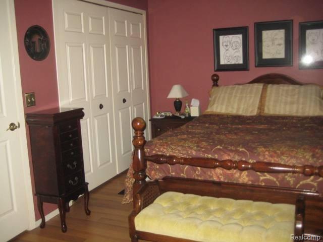 24793 Pheasant Run Road Flat Rock, MI 48134 - Photo 26 of 33 M BR.JPG