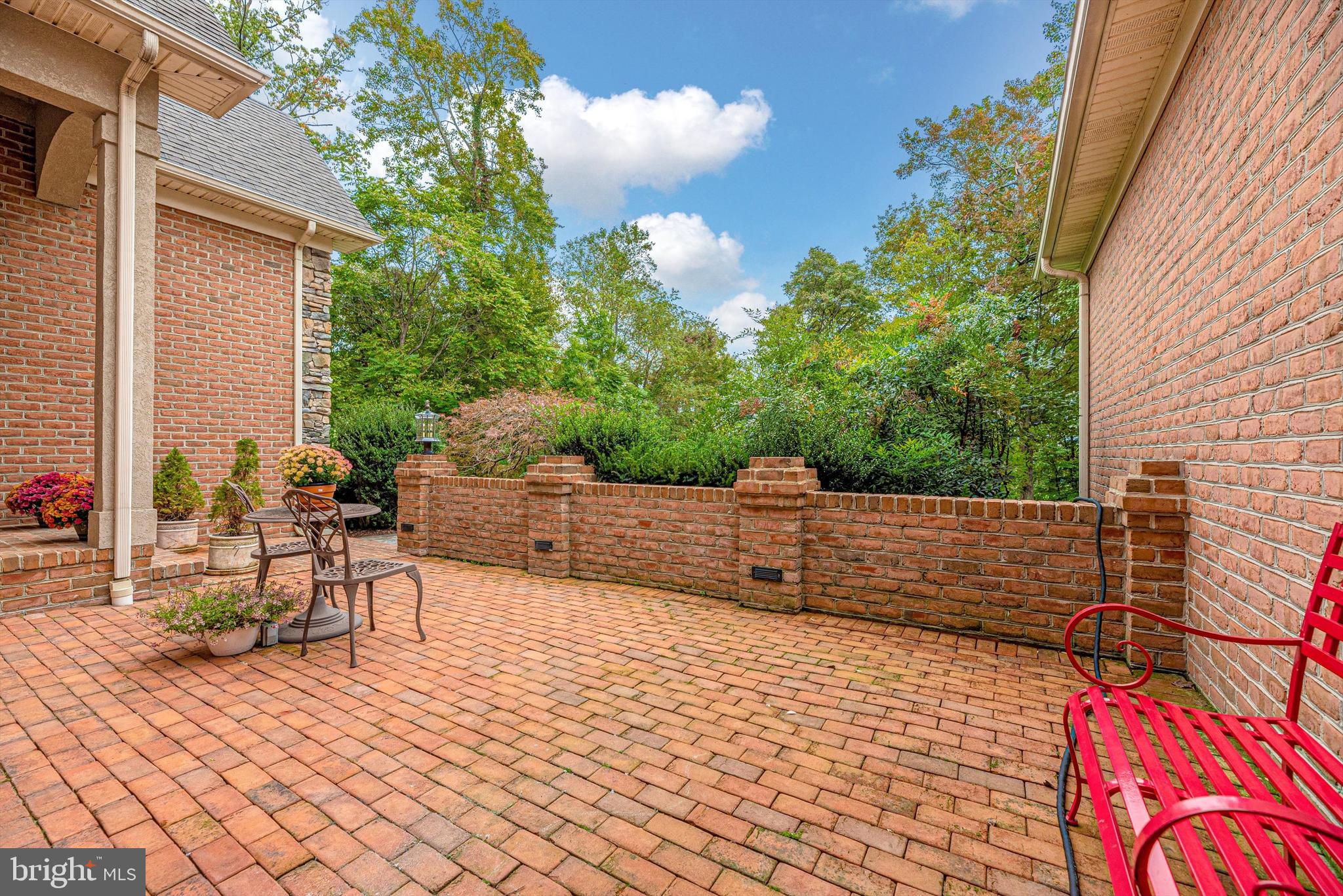 2110 Dixon Road Frederick, MD 21704 - Photo 5 of 57 Inviting Covered Front Entrance and Bistro Area