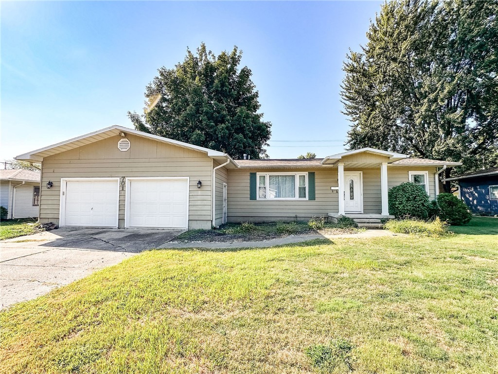 701 West Rustic Street Robinson, IL 62454 - Photo 1 of 36